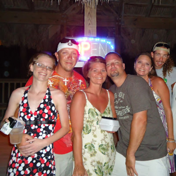 Meet your Posher, Ashley - Picture 1 of 1